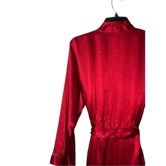 1689. VINTAGE MORGAN TAYLOR INTIMATES SATIN SILKY ROBE RED IN COLOR SIZE LARGE - Picture 8 of 9